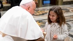 Audiência aos participantes e familiares de curso promovido pela Rota Romana