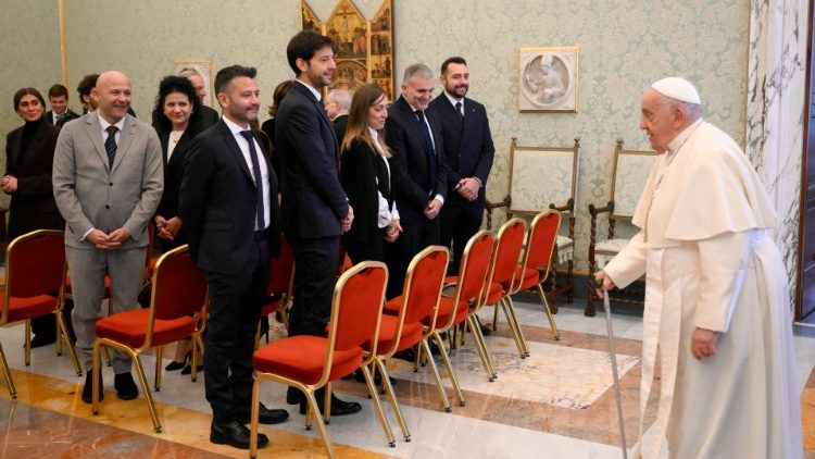 Le Pape et des membres de la F&eacute;d&eacute;ration italienne de motocyclisme