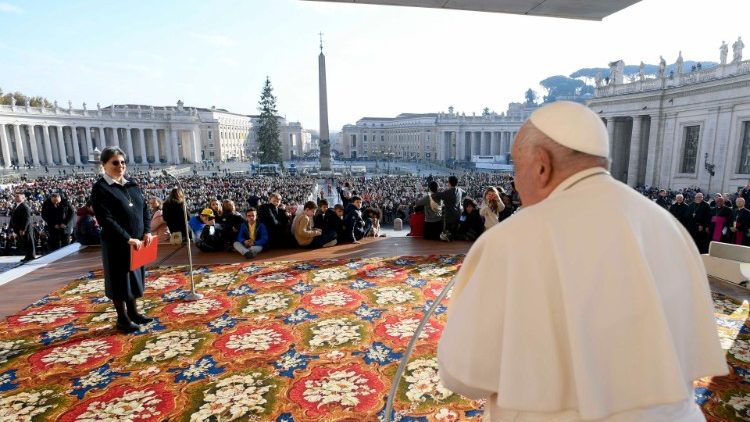 Bei einer Generalaudienz. Im Heiligen Jahr will Franziskus die Frequenz dieser Veranstaltungen verdoppeln