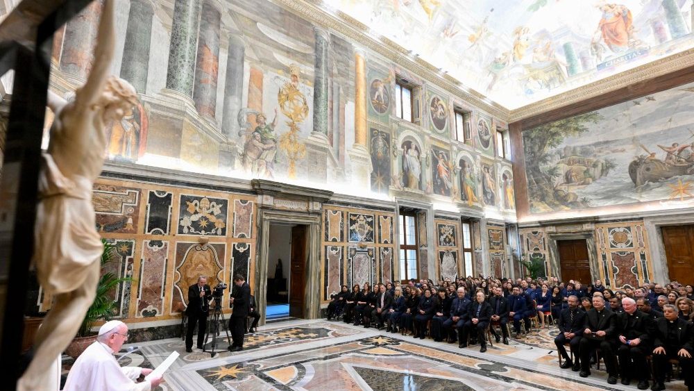 Папа з прадстаўнікамі арганізацыі "Сейбіт-Новая Евангелізацыя" (El Sembrador-Nueva Evangelización)