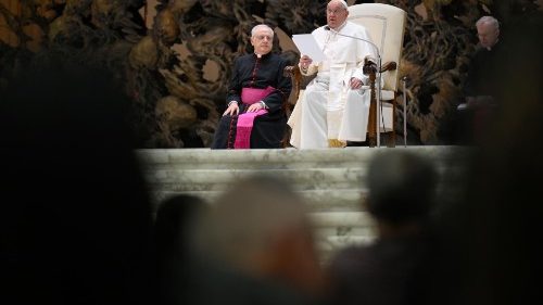 O Papa: a Síria vive um momento delicado de sua história, espero uma solução política