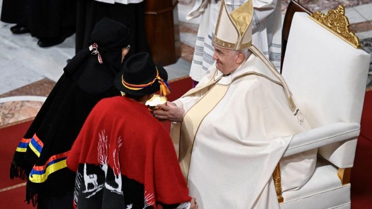 Il Papa durante la Messa