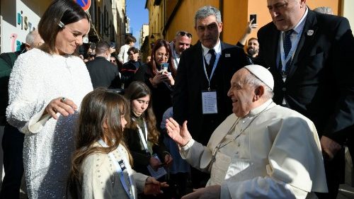 La fiesta en Ajaccio por la visita de «Papa Francescu»