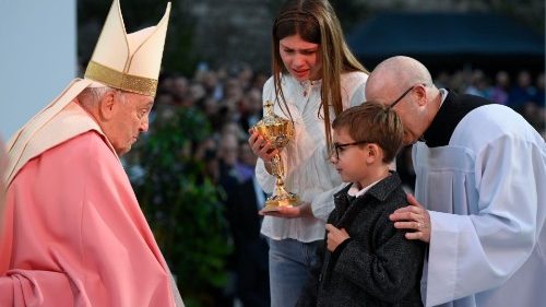 François invite à attendre le Christ avec joie