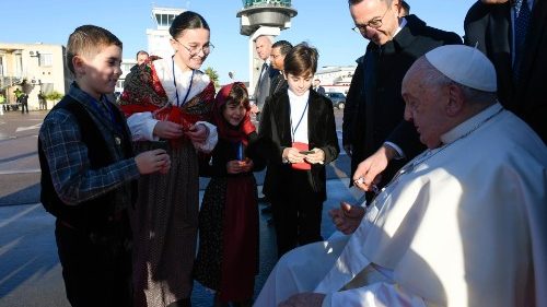 Папа Франциск прибыл на Корсику