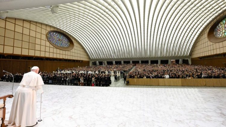 Papa Francesco celebra l'udienza generale in Aula Paolo VI