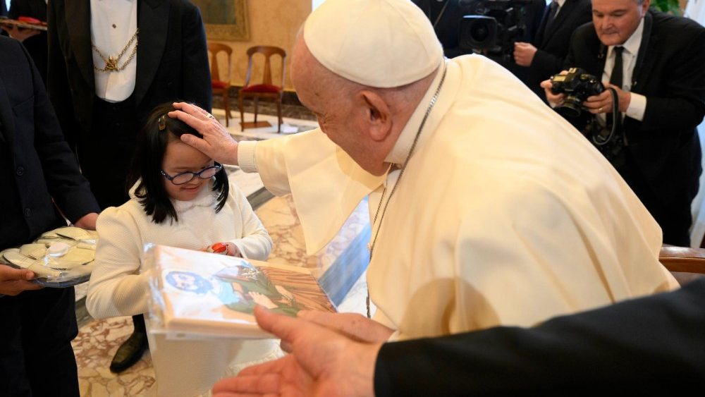 Papa Francisco recebeu em audiência um grupo de benfeitores de origem vietnamita residentes nos Estados Unidos