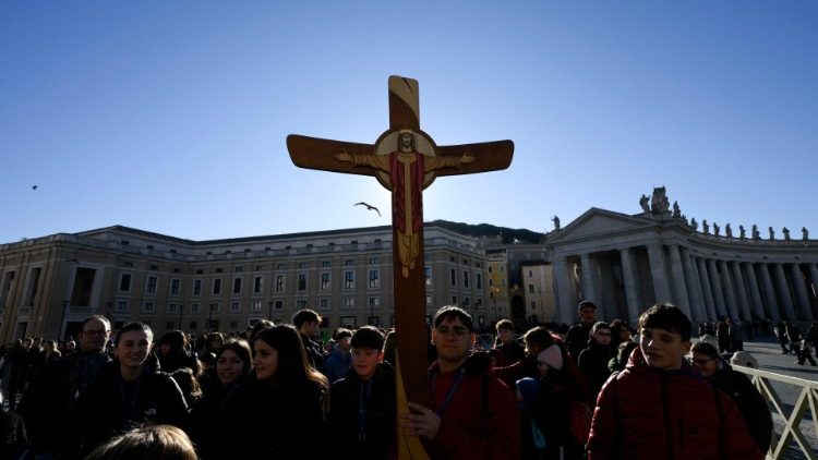 2024.12.28. Vedute via della Conciliazione e pellegrini Anno Santo 