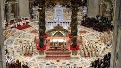 Baba Mtakatifu Francisko amewahakikishia washiriki wote wa maadhimisho ya kumbukizi ya miaka 20 tangu kifo cha Mt. Yohane Paulo II baraka zake za kitume.