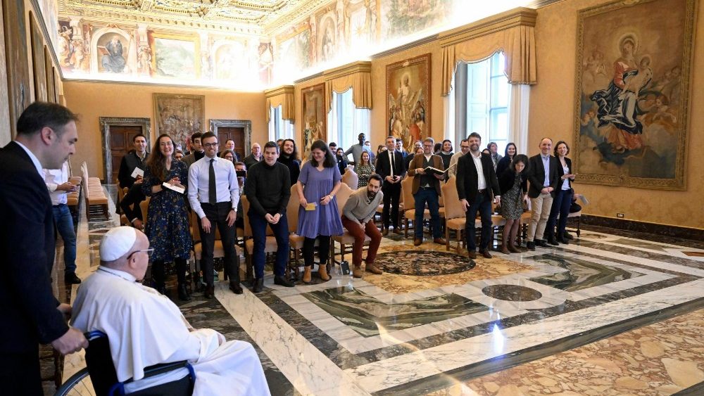 Papa com os responsáveis pelo “Congrès Mission”