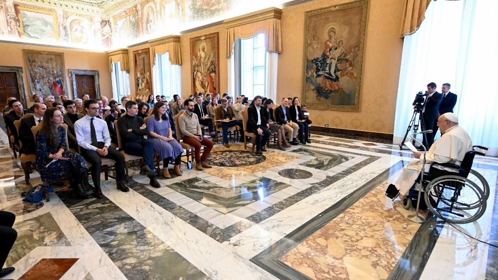 Papa com os responsáveis pelo “Congrès Mission”