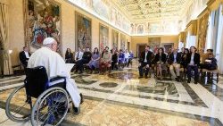Papež hovoří k představitelům "Congres Mission"