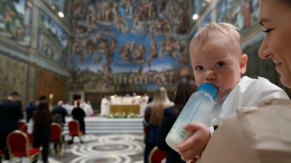 Хрост дзяцей супрацоўнікаў ватыканскіх устаноў