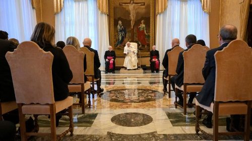 François: «Faites le bien, car la constance récompense ceux qui travaillent fidèlement» 