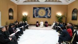 Conrad Hilton நிறுவன குழுமத்தினருக்கு உரை வழங்கும் திருத்தந்தை 