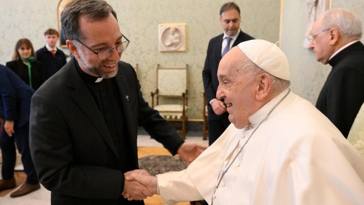 S novým medzinárodným riaditeľom Svetovej siete modlitby pápeža s pátrom Cristóbalom Fonesom Clarom SJ