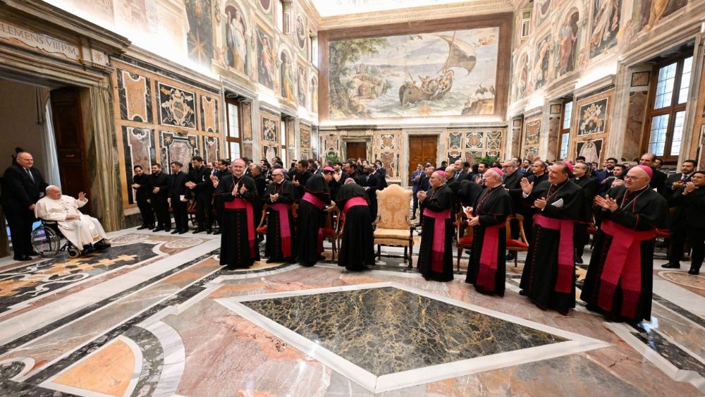 Папская аўдыенцыя для дэлегацыі семінарыстаў з касцёльнай правінцыі Валенсія (Іспанія)