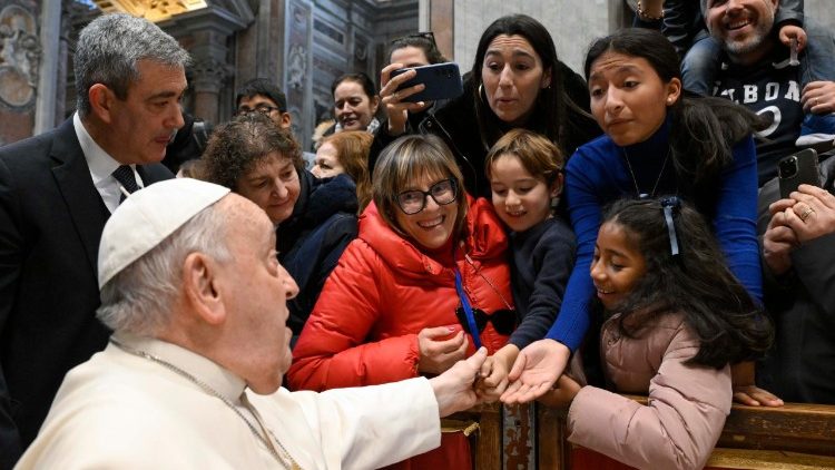 Furaha ya kusalimia Papa 