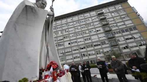 O Papa dormiu bem a noite toda