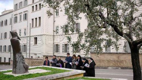 Աղօթք առ Սուրբն Գրիգոր Նարեկացի Ֆրանչիսկոս Պապի ապաքինումին համար 