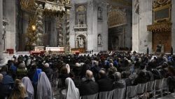 Baba Mtakatifu Francisko anawashukuru watu wote wa Mungu wanaojisadaka na kumwombea afya njema.