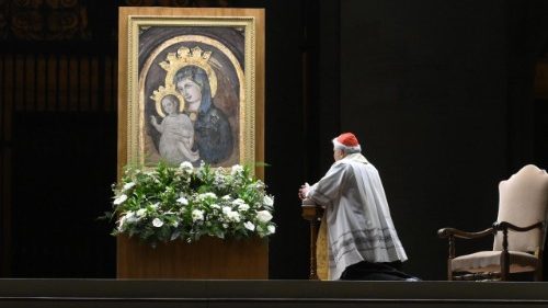 Krajewski: recemos con toda la Iglesia por la salud del Papa