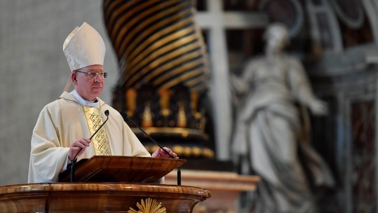 Arkivysk. Gintaras Grušas. Lietuvių piligrimystės Mišios Šv. Petro bazilikoje