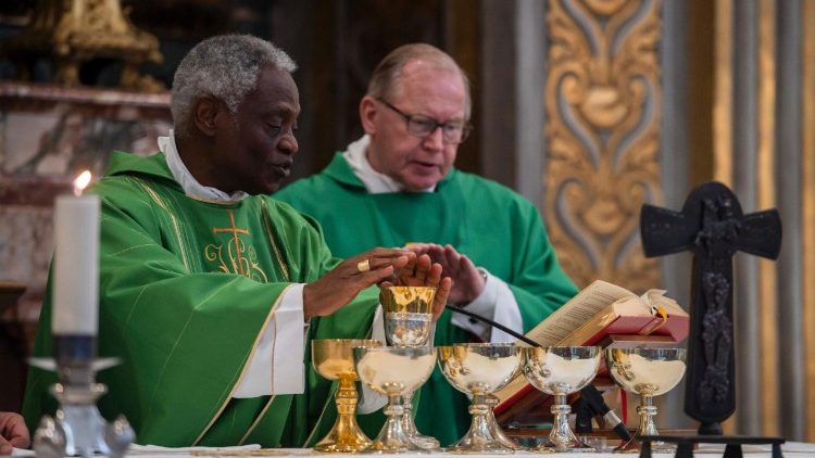 Wajumbe wa Taasisi ya Kipapa Wakiadhimisha Ibada ya Misa Takatifu