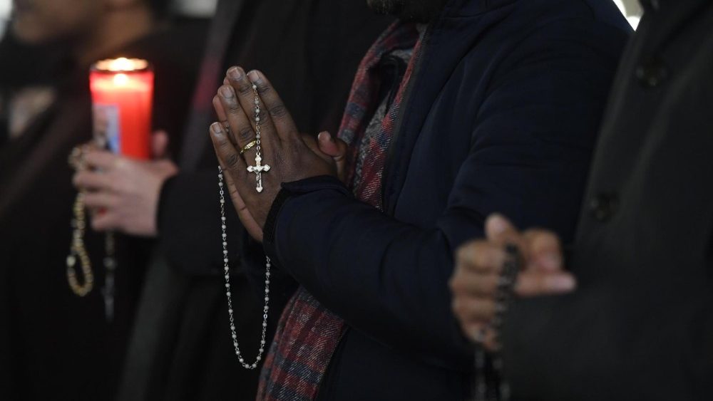 2025.03.04 Recita del Rosario