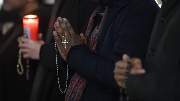 2025.03.04 Recita del Rosario