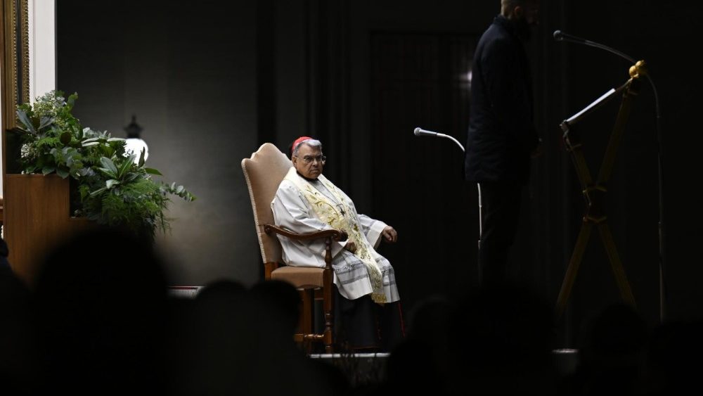 rezo del santo rosario por la salud del Papa, el miércoles 5 de marzo de 2025. (Vatican Media)