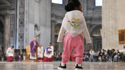 Papež: Spravedliv&aacute; společnost se nevytv&aacute;ř&iacute; odstraněn&iacute;m těch, kteř&iacute; nemaj&iacute; hlas