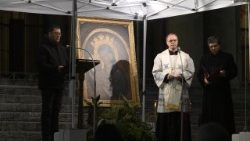 2025.03.19 Askofu Arellano Cedillo aliongoza sala ya Rosari Takatifu kwa ajili ya kumuombea Papa Francisko.