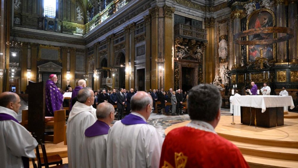 Святая Імша ў інтэнцыі Папы ў Касцёле Найсвяцейшага Імя Езуса 