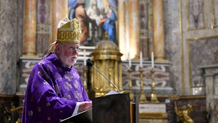 Archbishop Gallagher celebrates Mass at the Church of the Gesù