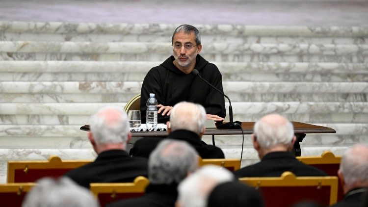 Айцец Раберта Пазаліні падчас першага казання Вялікага посту ў Ватыкане