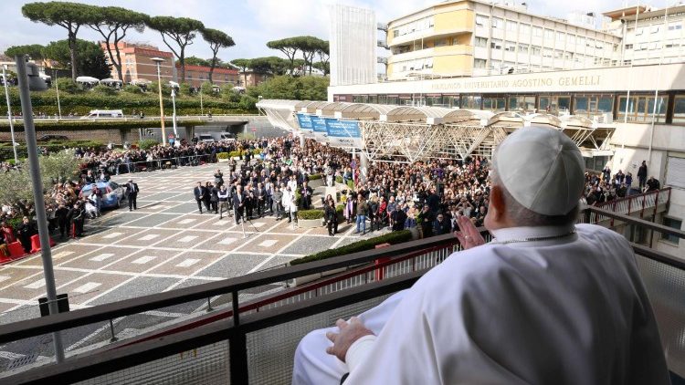 ቅዱስ ኣቦና እንቋዕ ናብ ቤትኩም ብደሓን ተመለስኩም!