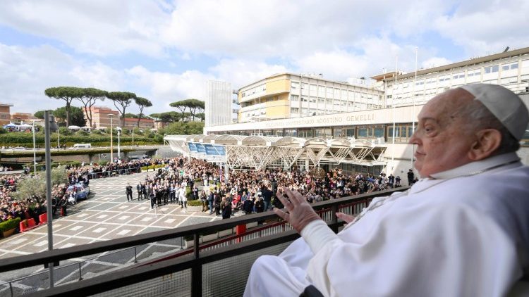 Pope Francis while greeting the crowds gathered at Gemelli Hospital