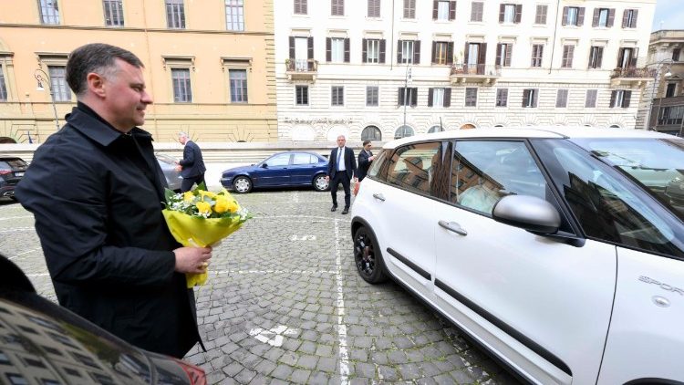 Flowers given to Cardinal Makrickas to be placed before the icon of Our Lady Salus Populi Romani at the Basilica of Saint Mary Major