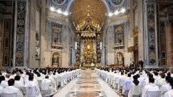 Baba Mtakatifu Leo XIV amewaandikia ujumbe Mapadre wote akisema kwamba, Moyo Mtakatifu wa Yesu uliotobolewa kwa upendo ni mwili ulio hai na wa uzima unaomkaribisha kila mmoja wao.