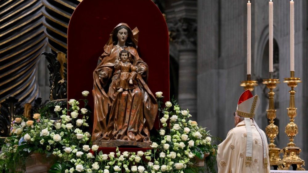 2025.04.19  Veglia Pasquale nella notte santa presieduta dal Cardinale Giovanni Battista Re