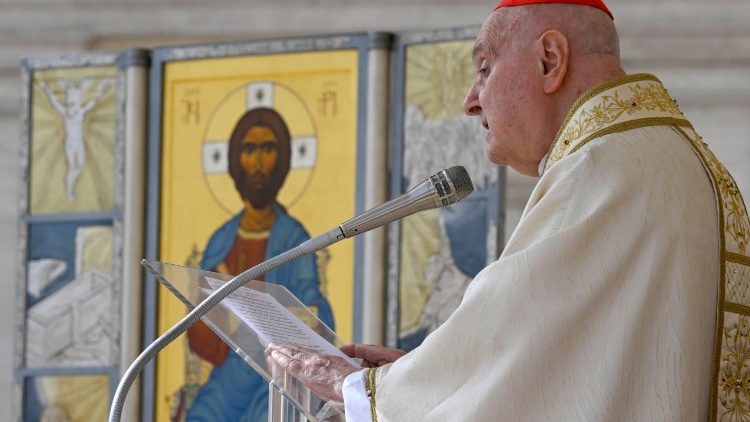 Card. Comastri leu a homilia do Santo Padre