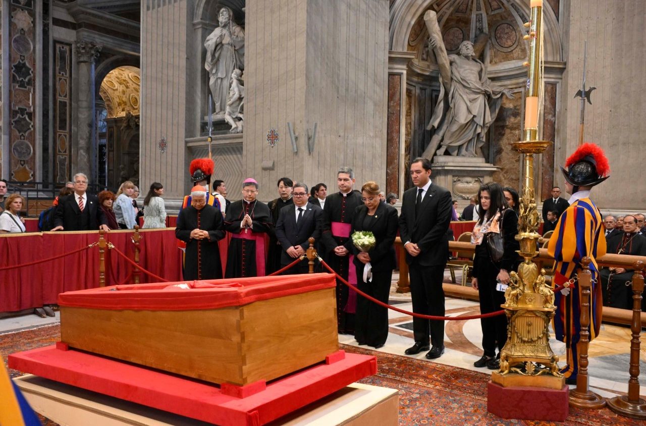 The celebration of Pope Francis' funeral on Saturday - print - Vatican News