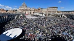Пахаванне Папы Францішка. Святая Імша на Плошчы Святога Пятра