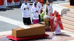 2025.04.26 Santa Messa Esequiale del Romano Pontefice Francesco