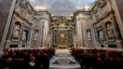 Dominika ya Huruma ya Mungu, tarehe 27 Aprili 2025, Jioni, Baraza la Makardinali limeungana na watu wa Mungu kusali Masifu ya Pili ya Jioni kwa ajili ya kumbukumba na kumwombea Hayati Papa Francisko.