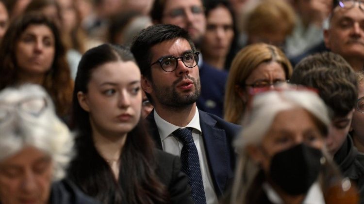 Waamini wa Jimbo Kuu la Roma wakimwombolezea Papa Francisko