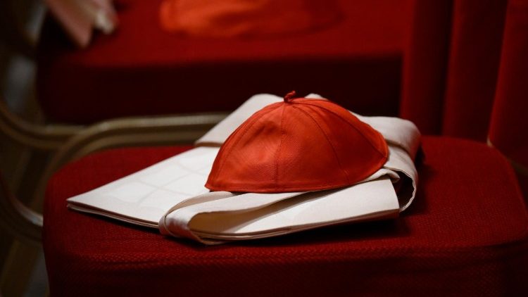 Lo zucchetto rosso indossato dai cardinali