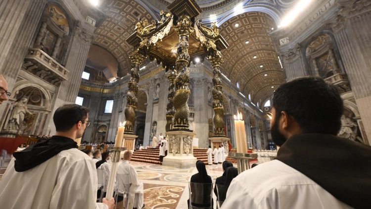 VIII Missa dos Novendiais na Basílica de São Pedro