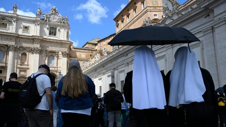 2025.05.07 Seconda fumata